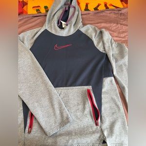 Nike jacket for boys size : s